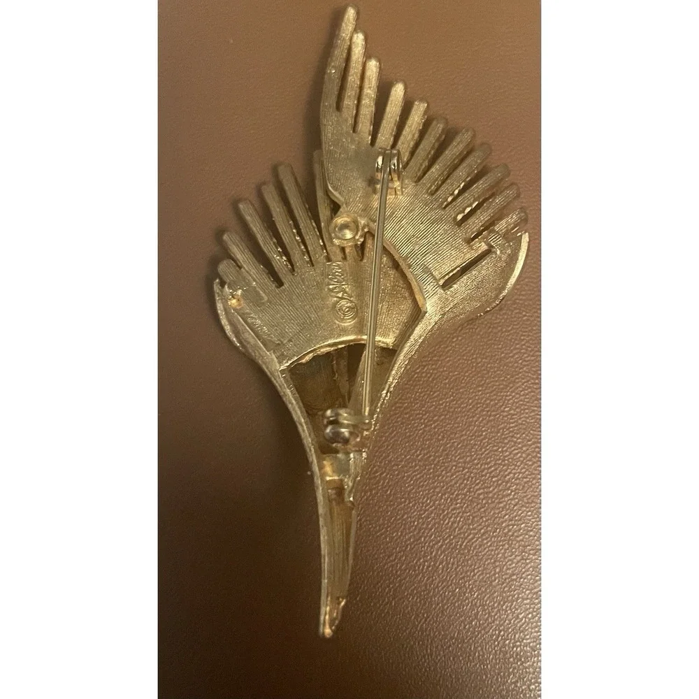 Signed Coro Wheat Brooch Gold Rare Find Good Condition
